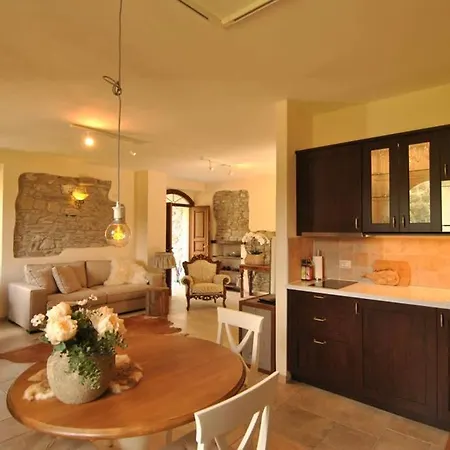 Casale Delle Farfalle Vila Tornolo